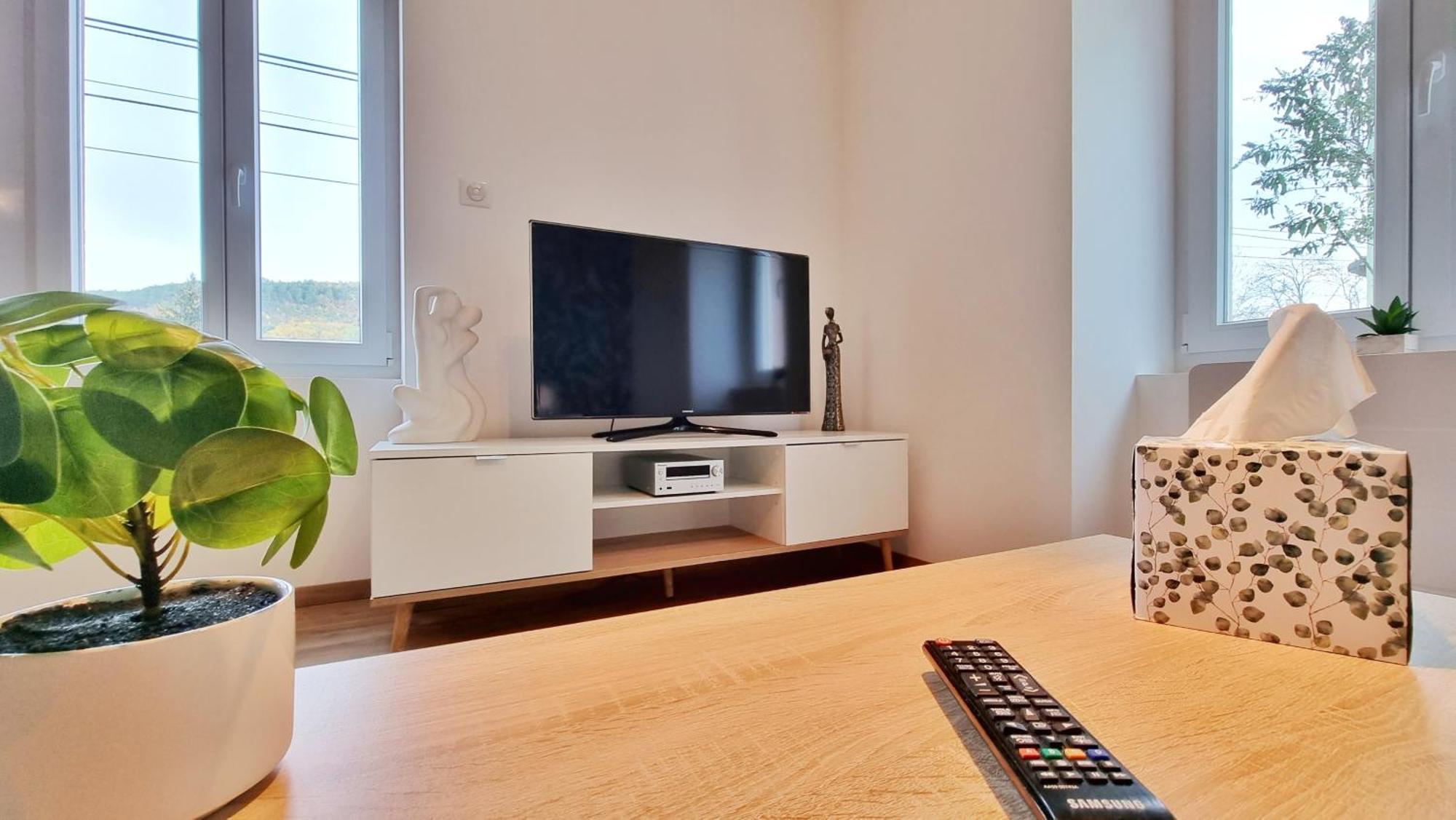 La Buhl Verte - Chic Et Moderne - Calme - Fibre - Relax Bnb المظهر الخارجي الصورة